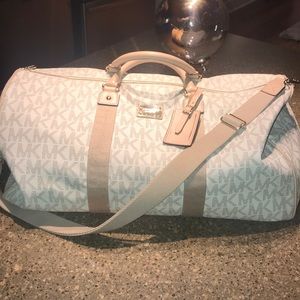 Michael Kors XL Jet Set duffle bag